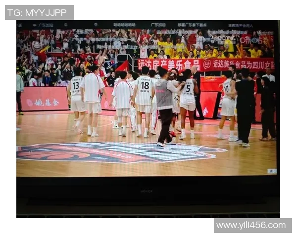 张庆鹏的篮球之路：从青涩少年到职业球员的奋斗历程与心路历程