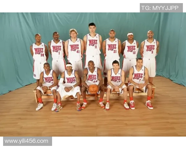 杰登艾维的篮球之路:从新秀到明星的成长历程与挑战 杰登艾维的篮球之路:从新秀到明星的成长历程与挑战